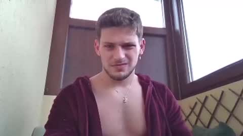 Snapshot of roberto_twink1 chatting on 02/17/25, 08:09 Roberto online show from 02/17/25, 08:09