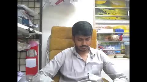 Robertsalia online show from 12/01/25, 11:37