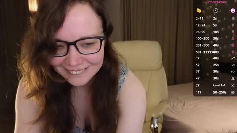 Snapshot of robin_gal chatting on 01/09/25, 08:33 Robin online show from 01/09/25, 08:33