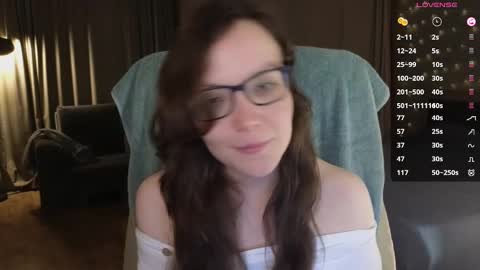 Snapshot of robin_gal chatting on 01/19/25, 07:26 Robin online show from 01/19/25, 07:26