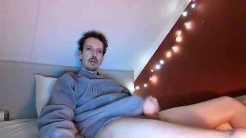 Robin online show from 12/29/24, 06:05