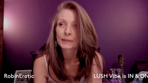 Snapshot of robinerotic chatting on 03/03/25, 04:36 RobinErotic online show from 03/03/25, 04:36