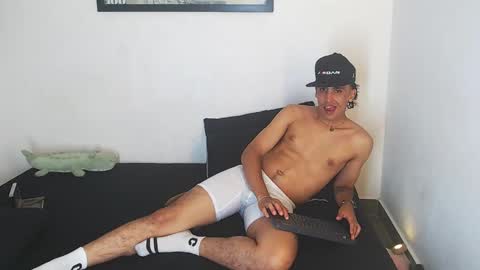 Snapshot of robisson_zack chatting on 11/11/25, 02:55 Robisson Zack online show from 11/11/25, 02:55