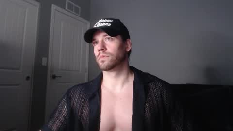 Snapshot of robknocks chatting on 02/25/26, 12:31 Rob Knocks online show from 02/25/26, 12:31