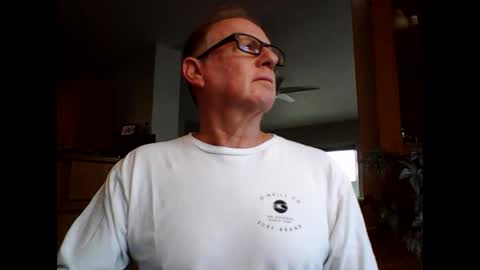 robo0000 online show from 12/03/25, 09:24