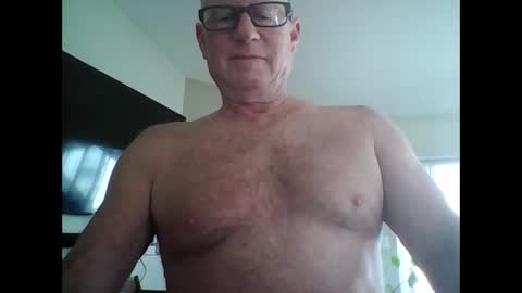 robo0000 online show from 03/25/26, 04:24