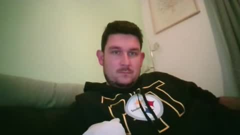 Snapshot of robtheman94 chatting on 11/02/25, 10:01 Robin online show from 11/02/25, 10:01