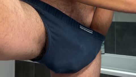 Snapshot of robwhites_uk chatting on 01/27/25, 11:00 Rob online show from 01/27/25, 11:00