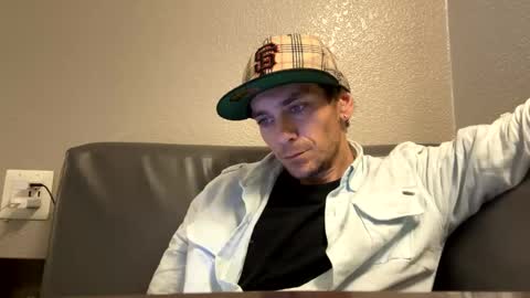 Rob witha 8 online show from 10/08/25, 04:59