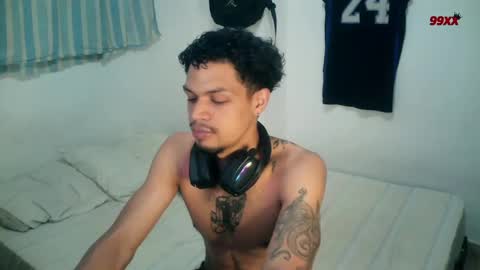 Rocco online show from 11/18/25, 02:17