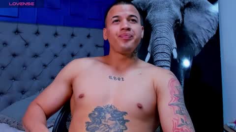 rocco_santos online show from 09/11/25, 05:07