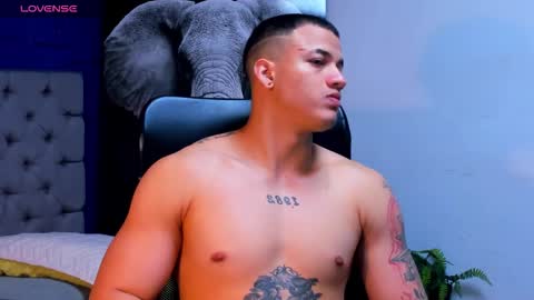 rocco_santos online show from 10/12/25, 11:59