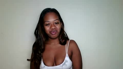 Snapshot of rochellinah chatting on 06/21/26, 11:02 rochellinah online show from 06/21/26, 11:02