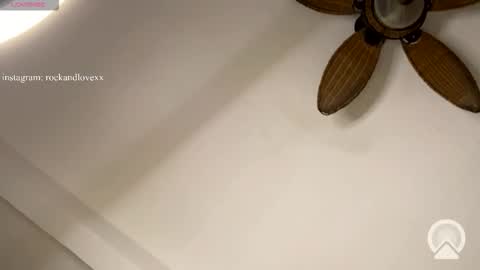 Snapshot of rockandlovexx chatting on 11/24/25, 12:21 Samantha Estephania online show from 11/24/25, 12:21