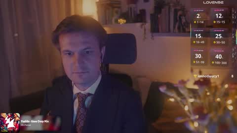 Snapshot of rocketbunnyxxx chatting on 09/13/25, 08:41 Rocket Bunny online show from 09/13/25, 08:41