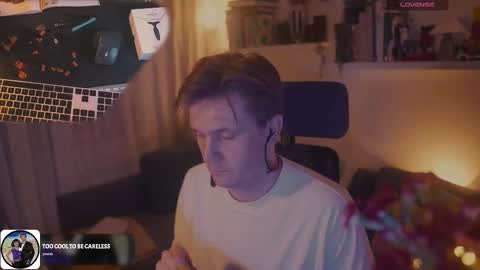 Snapshot of rocketbunnyxxx chatting on 09/17/25, 08:54 Rocket Bunny online show from 09/17/25, 08:54