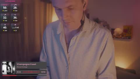 Snapshot of rocketbunnyxxx chatting on 10/15/25, 09:48 Rocket Bunny online show from 10/15/25, 09:48