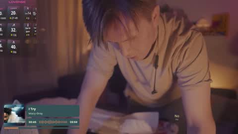 Snapshot of rocketbunnyxxx chatting on 10/20/25, 04:40 Rocket Bunny online show from 10/20/25, 04:40