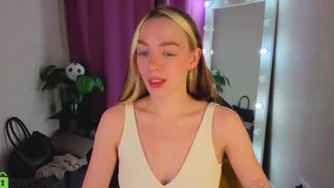 Snapshot of rockett_bunny chatting on 06/23/26, 10:30 Rockett online show from 06/23/26, 10:30