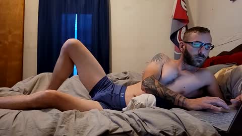 Snapshot of rockhard4u2019 chatting on 12/04/24, 12:36 rob online show from 12/04/24, 12:36