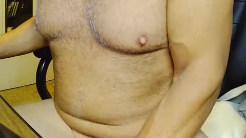 Snapshot of rockjohnny333017 chatting on 10/24/25, 05:20 rockjohnny333017 online show from 10/24/25, 05:20