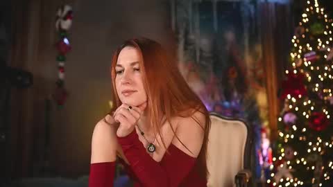 Snapshot of rocknrose chatting on 12/14/25, 10:25 RocknRose online show from 12/14/25, 10:25