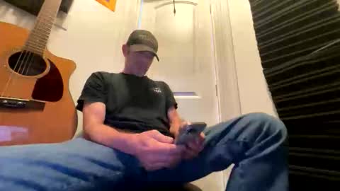 Snapshot of rockstarmaverick2025 chatting on 12/21/25, 06:04 rockstarmaverick2025 online show from 12/21/25, 06:04