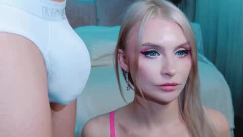 Lina and Den online show from 11/09/25, 11:08