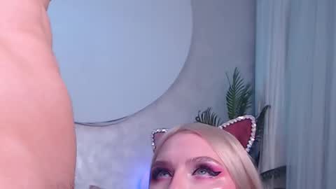 Lina and Den online show from 11/12/25, 04:57