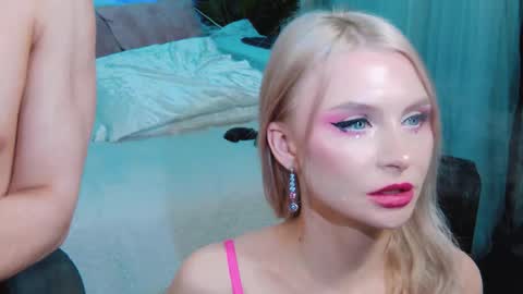 Lina and Den online show from 11/15/25, 04:32