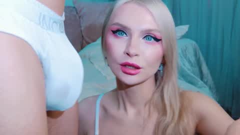 Lina and Den online show from 12/15/25, 05:55