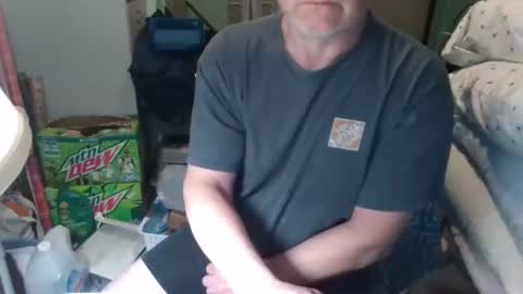 Snapshot of rocky082288 chatting on 12/23/25, 08:23 rocky082288 online show from 12/23/25, 08:23