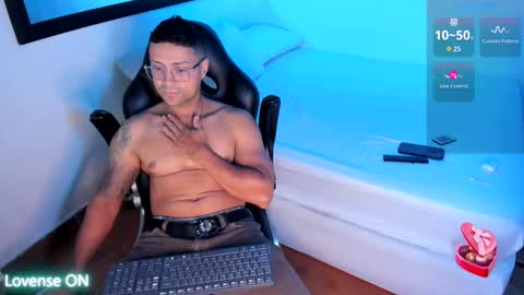 Snapshot of rocky_staily chatting on 09/27/25, 09:53 rocky_staily online show from 09/27/25, 09:53