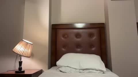 Snapshot of rockybee1 chatting on 10/29/25, 11:17 rockybee1 online show from 10/29/25, 11:17