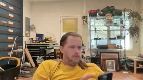 Snapshot of rockybukkake chatting on 10/19/25, 02:29 Rocky online show from 10/19/25, 02:29