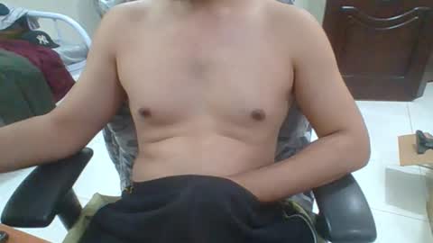 rockysam090 online show from 11/26/25, 05:58