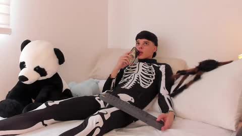 Snapshot of rockywood20cm chatting on 10/12/25, 09:47 RockyWood20CM online show from 10/12/25, 09:47