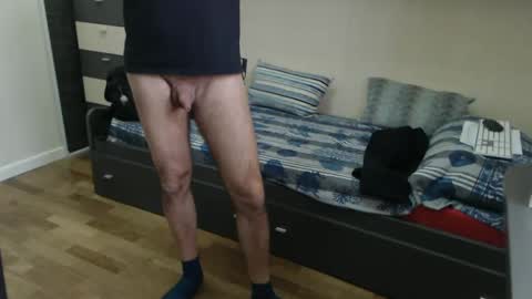 Snapshot of rod80 chatting on 01/17/25, 08:24 rod80 online show from 01/17/25, 08:24