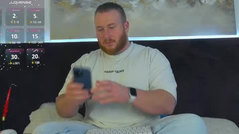 Snapshot of roddy_riss chatting on 03/08/25, 08:11 Roddy online show from 03/08/25, 08:11