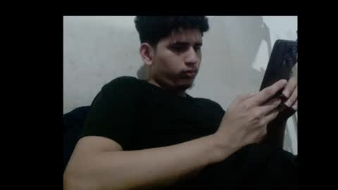 Snapshot of rodri1k chatting on 02/15/26, 03:25 rodri1k online show from 02/15/26, 03:25