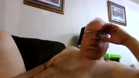 Snapshot of rodstud641 chatting on 10/10/25, 10:47 rodstud641 online show from 10/10/25, 10:47