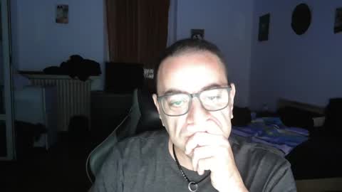 Snapshot of rogerrabbit2023 chatting on 09/21/25, 08:10 rogerrabbit2023 online show from 09/21/25, 08:10