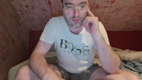 Snapshot of rogersand88 chatting on 05/27/26, 10:07 rogersand88 online show from 05/27/26, 10:07