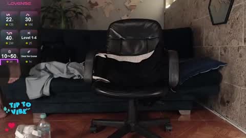 Snapshot of rogert_xx chatting on 02/08/25, 04:25 Rogert online show from 02/08/25, 04:25