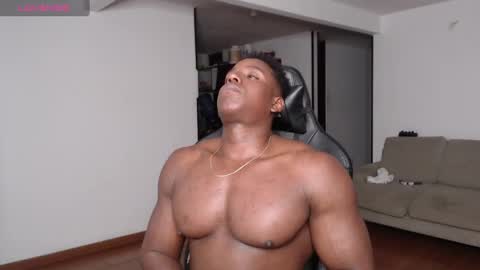 Snapshot of rogger_physique chatting on 01/29/25, 05:09 Rogger online show from 01/29/25, 05:09