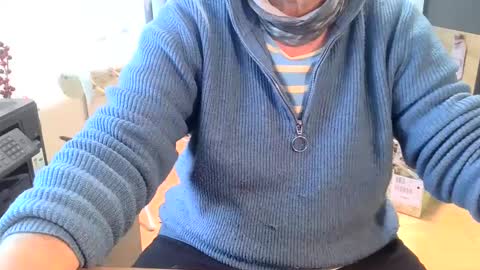 Snapshot of rolandloser1000 chatting on 01/05/25, 01:58 rolandloser1000 online show from 01/05/25, 01:58