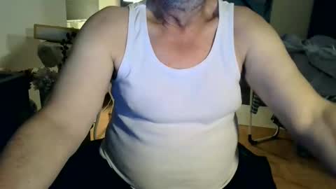 Snapshot of rolandloser1000 chatting on 02/21/25, 09:22 rolandloser1000 online show from 02/21/25, 09:22