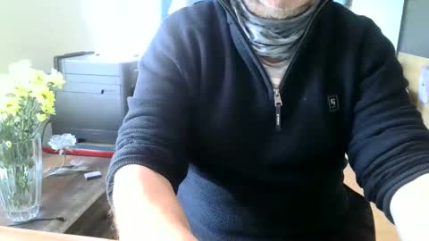 Snapshot of rolandloser1000 chatting on 02/24/25, 08:27 rolandloser1000 online show from 02/24/25, 08:27