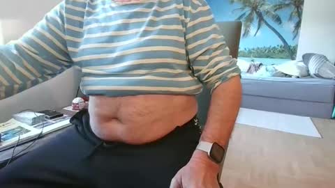 Snapshot of rolandloser1000 chatting on 11/06/25, 07:53 rolandloser1000 online show from 11/06/25, 07:53