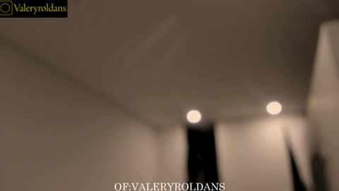 Snapshot of roldansvalery chatting on 01/22/25, 02:37 Valery Roldans online show from 01/22/25, 02:37
